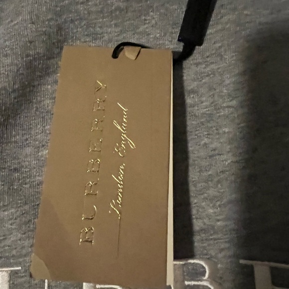 100% burberry sweater - Picture 2 of 6